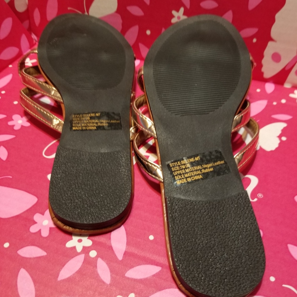 SALE! Charles Albert NWOT Rose Gold Sandals - Picture 4 of 5